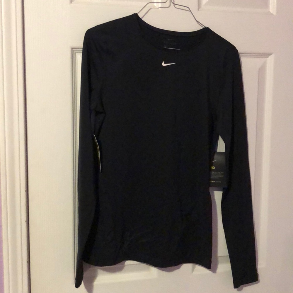 Nike Dri-fit long sleeve in black (never worn)